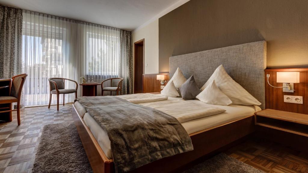 Hotel Restaurant Weihenstephaner Stuben ランツフート 部屋 写真