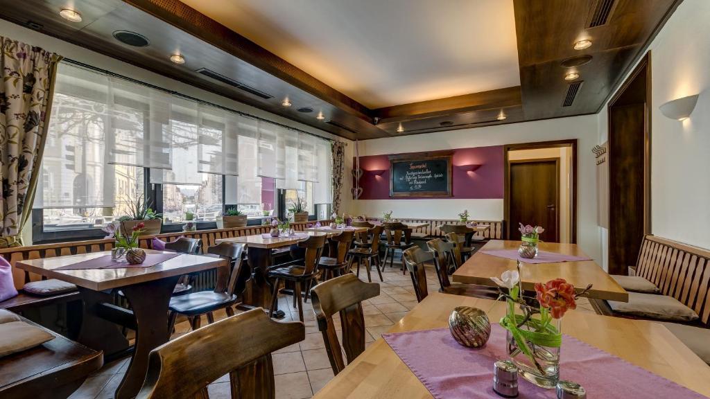 Hotel Restaurant Weihenstephaner Stuben ランツフート エクステリア 写真