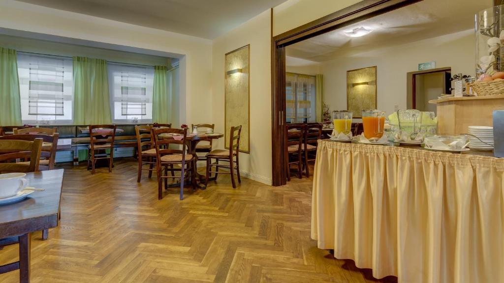 Hotel Restaurant Weihenstephaner Stuben ランツフート エクステリア 写真